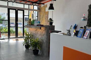 Photo 6