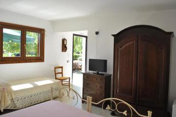 Photo 42