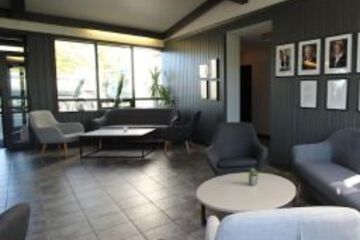 Photo 48