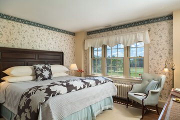 Devonfield Inn B & B