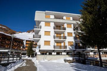 Photo 46