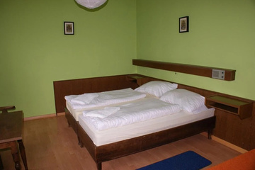 guest_rooms