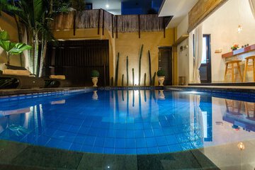 Private pool