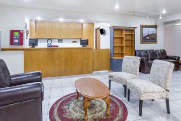 Hotel Interior 5 of 38