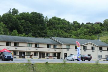 American Elite Inn