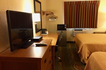 Room 14 of 22