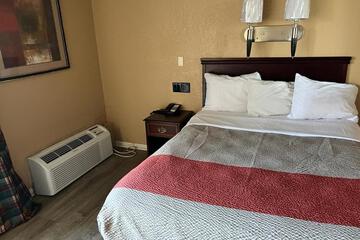 Room 16 of 19