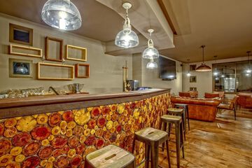 Sports bar