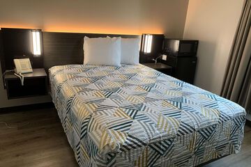 Room 18 of 19
