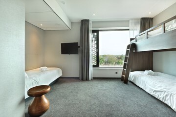 Children's theme room