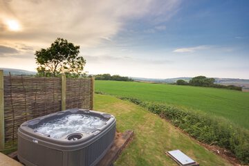 Private spa tub