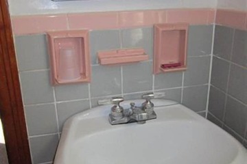 Bathroom sink