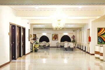 Banquet hall