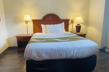 Room 9 of 35