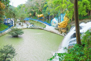 Pool waterfall