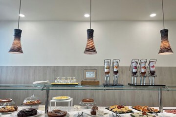 Food court