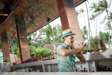 Poolside bar
