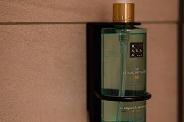 Bathroom amenities
