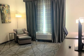 Comfort Inn & Suites Houston I-45 North - IAH