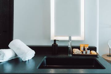 Bathroom amenities