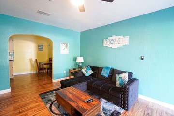 Mar Bay Motel & Suites