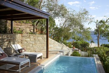 Private pool