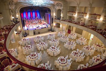 Banquet hall