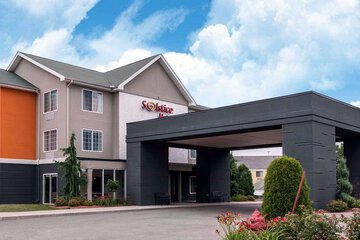 Solstice Hotel Ascend Hotel Collection