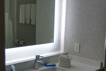 Room 26 of 59
