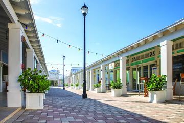 Shopping mall