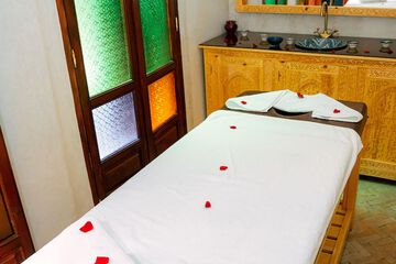 Massage in accommodation