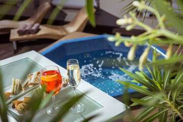 Private spa tub