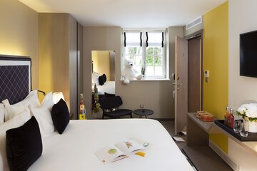 Children's theme room