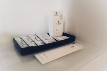 Bathroom amenities