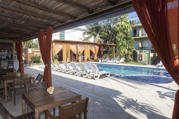 Poolside bar