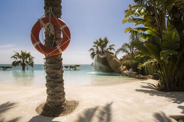 Infinity pool