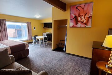 Room 12 of 36
