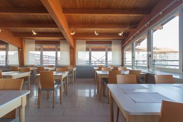 Food court