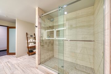 Bathroom shower