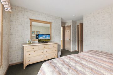 Room 37 of 74