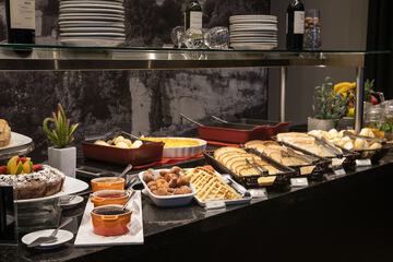 Breakfast buffet