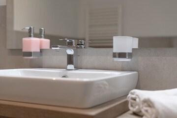 Bathroom sink