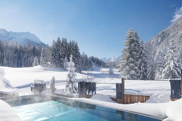 Infinity pool