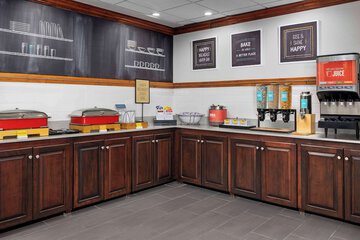 Breakfast/Coffee Service 25 of 31