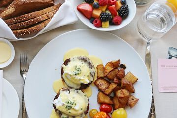 Breakfast/Coffee Service 66 of 91