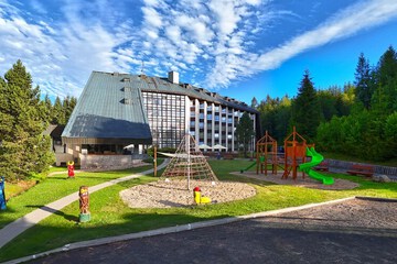 Children's play area - outdoor