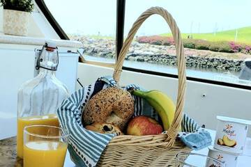 Breakfast/Coffee Service 46 of 48