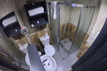 Bathroom amenities