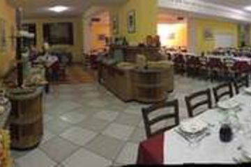 Food Court
