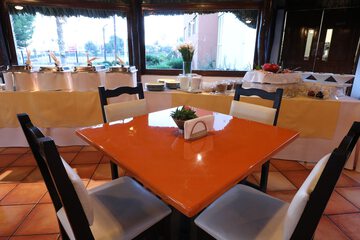 Breakfast area